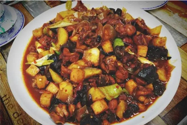 饿狼窝窝大盘鸡加盟